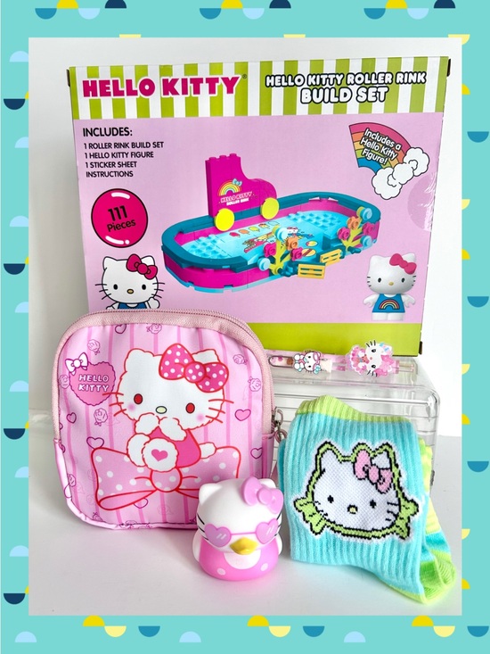 Sanrio Accessories - 💝(HK401) Hello Kitty Adorable Roller Rink Build Set Bundle!